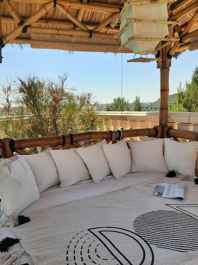 Les Collines D'Ugernum Bed & Breakfast Beaucaire  Bagian luar foto